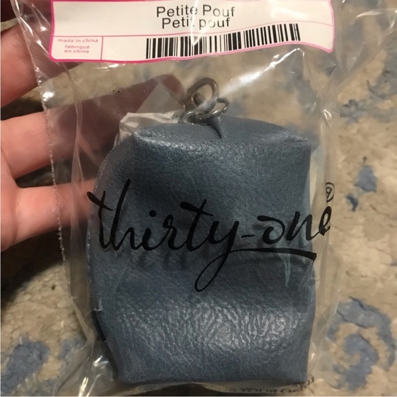 Blue Beauty Pebble Petite Pouf - Picture 2 of 3